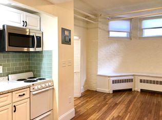 295 Newbury St #1F, Boston, MA 02115