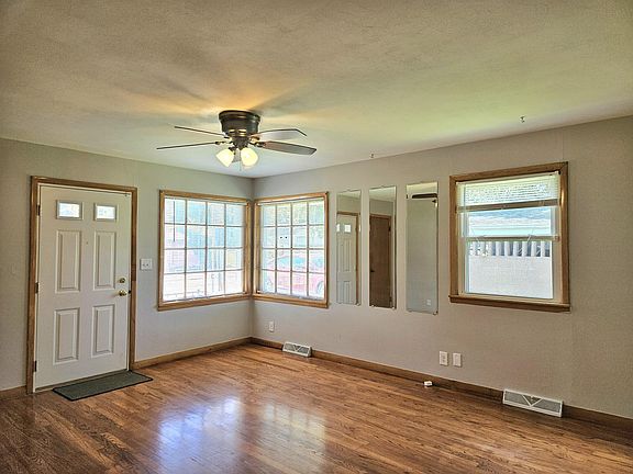 5th image of 1030 Climer St