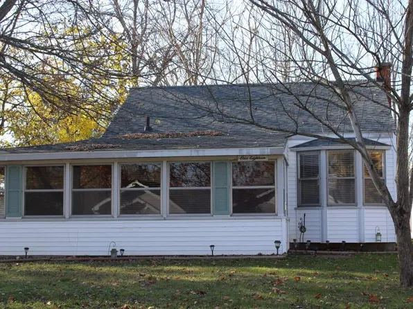 118 Elm St, Brooklyn, MI 49230