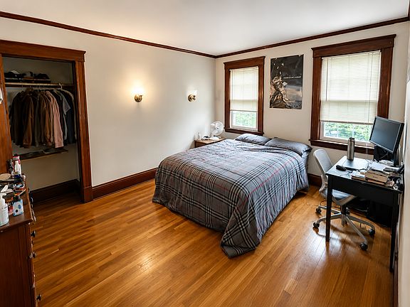 3rd image of 17 Cufflin St