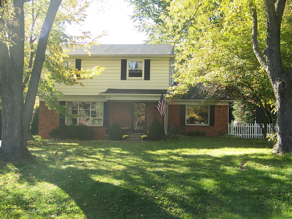 2nd image of 2434 Bratton Ave