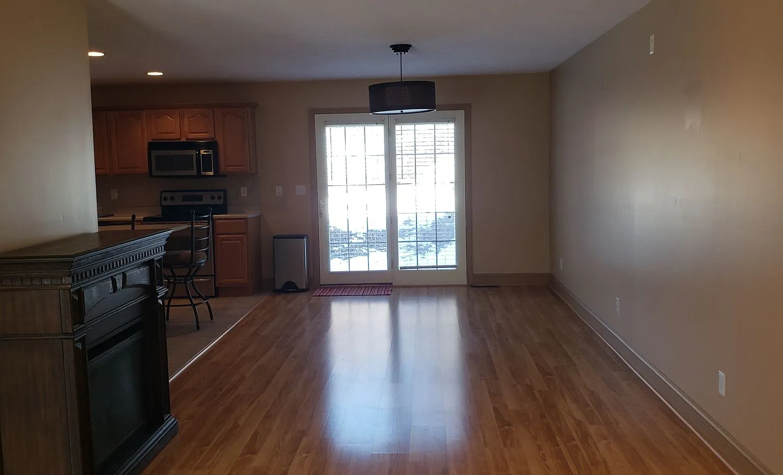 3 bed/2 half bath 2 Full bath Townhouse in Morgantown - Close to Interstate 68 - Available 10/23/... — Photo 4