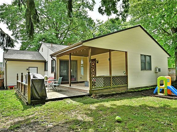 2nd image of 1982 Wendy Ln
