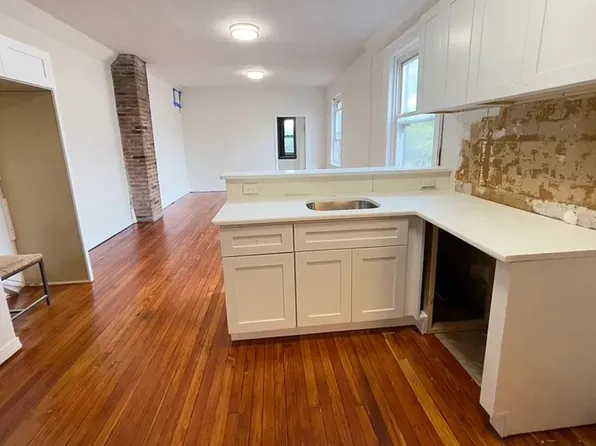 2037 Spring Garden St, Philadelphia, PA