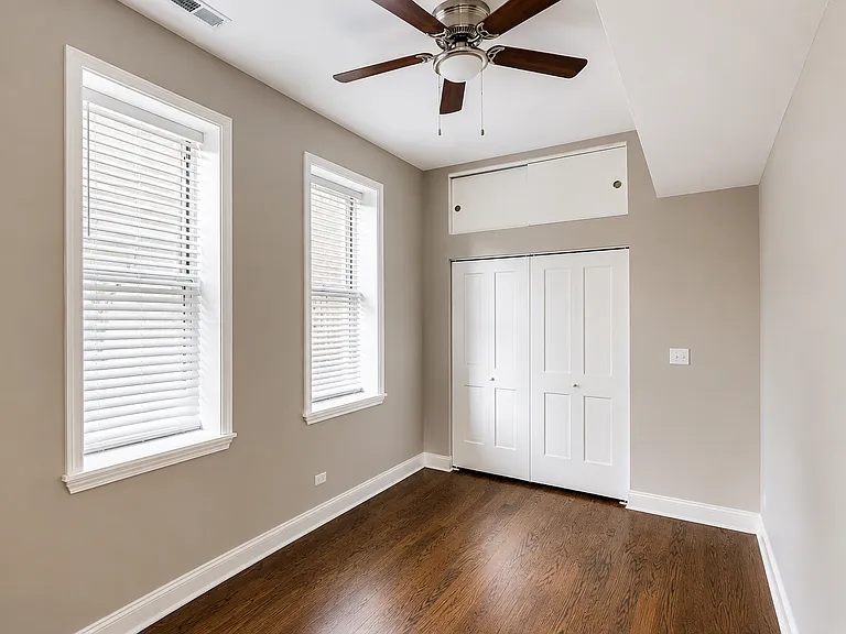 1845 W Superior St #1R — Photo 8