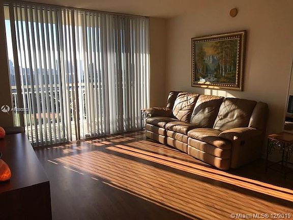 5th image of 19501 W Country Club Dr APT 2107