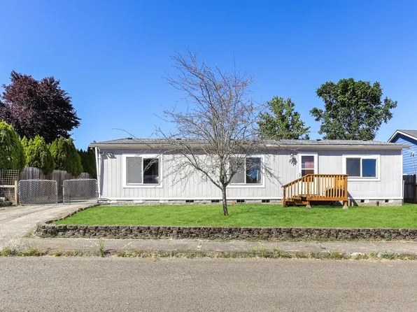 311 May St, Molalla, OR 97038
