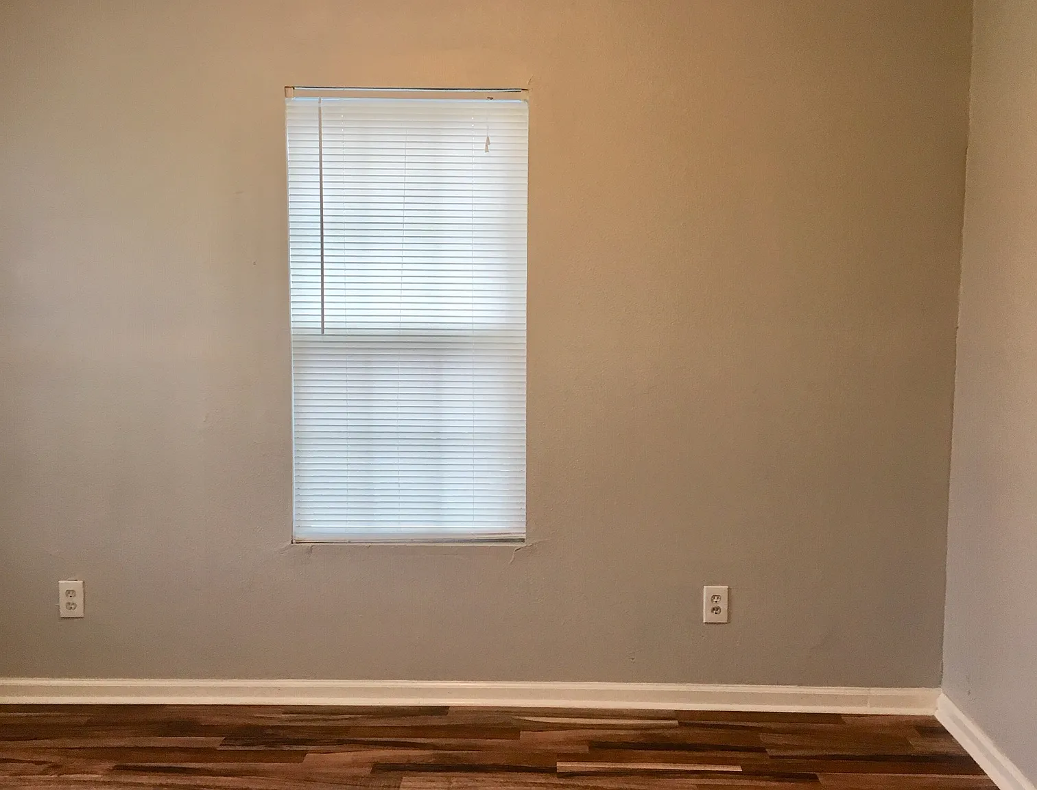 2 bed, 2.0 bath, 934 sqft, $1,150 — Photo 3