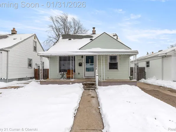 893 Cora St, Wyandotte, MI 48192