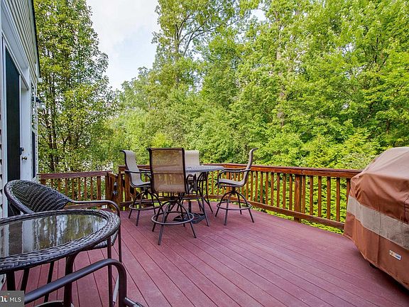 5th image of 6835 Averbach Ct