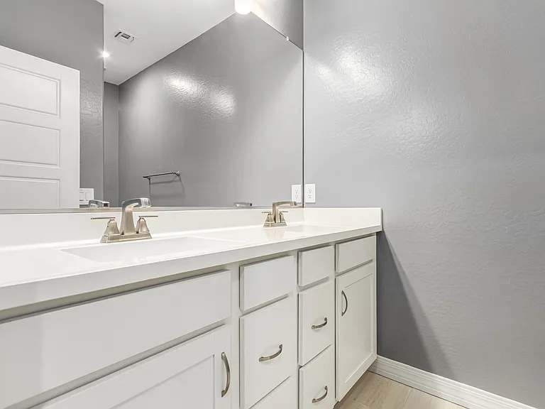 1849 E Chelsea Ln #101 — Photo 16