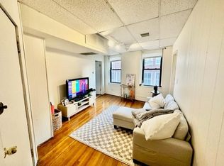 11 Charter St APT 4, Boston, MA 02113