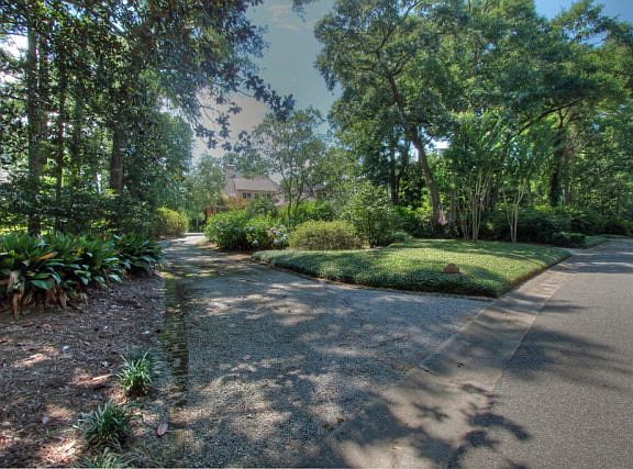 3rd image of 425 Village Dr #7