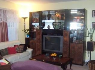 27 Highmeadows Dr, Sicklerville, NJ 08081