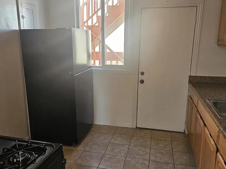 316 Locust Ave — Photo 7