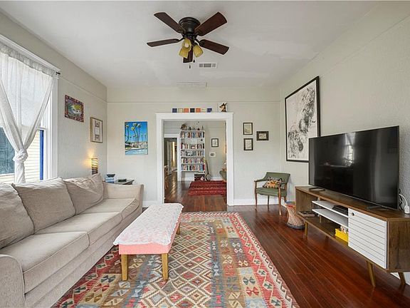 5th image of 1321 Gallier St