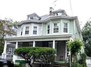 827 Edgewood Ave, Trenton, NJ