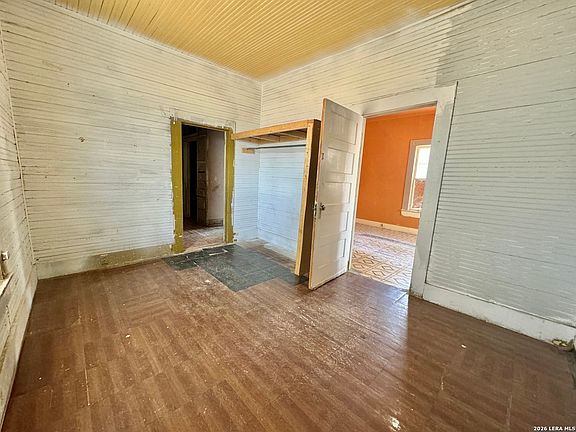 3rd image of 205 rodriguez