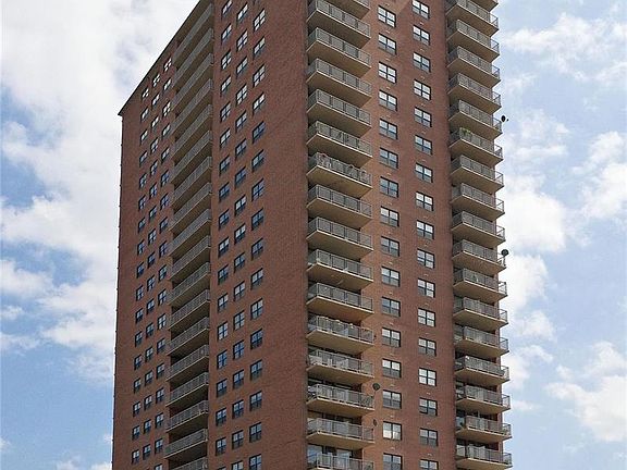 2nd image of 4466 W Pine Blvd APT 5C