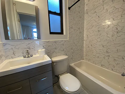 Rented by Capri Jet Realty Corp | media 5