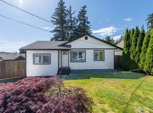 4 Parkland Dr, Kalama, WA 98625