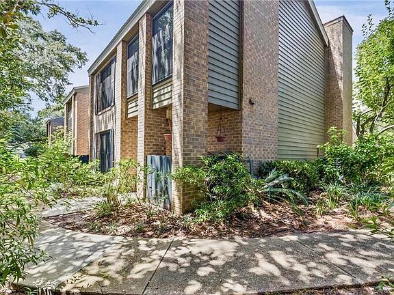 5th image of 2901 Grant St Unit 304