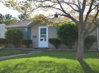 3525 Woldhaven Dr, South Bend, IN 46614