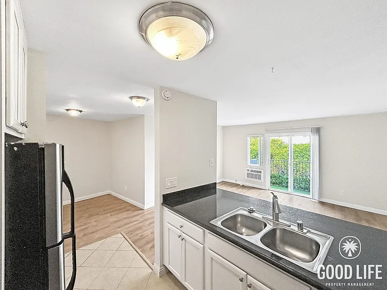 4860 Rolando Ct #10 — Photo 5