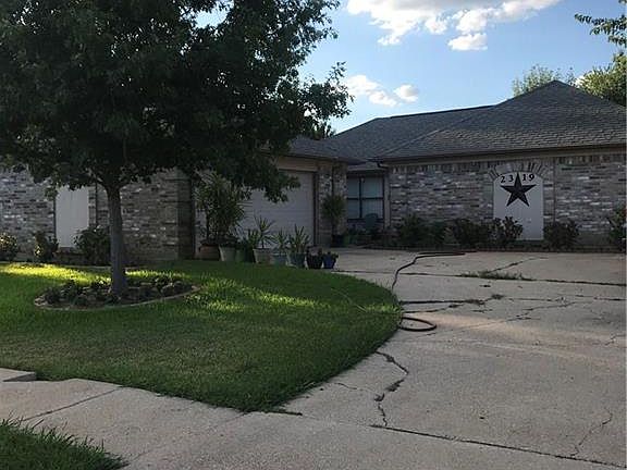 3rd image of 2319 Brookdale Dr