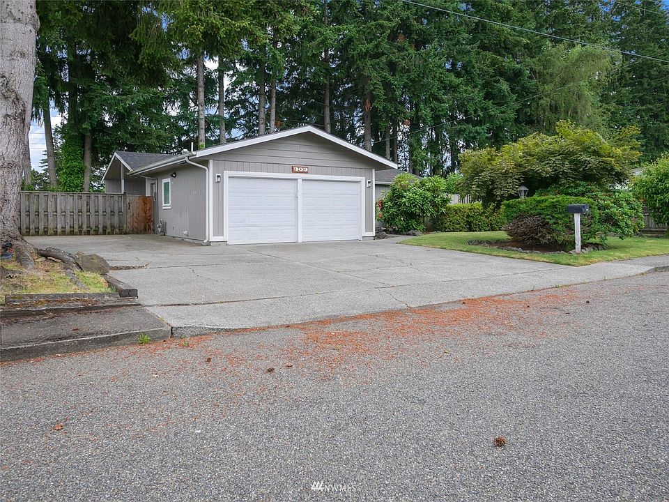 1st image of 303 Y St SE