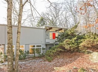 109 Eastwoods Rd, Pound Ridge, NY 10576