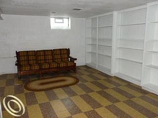 5th image of 2411 Hawkins Ave