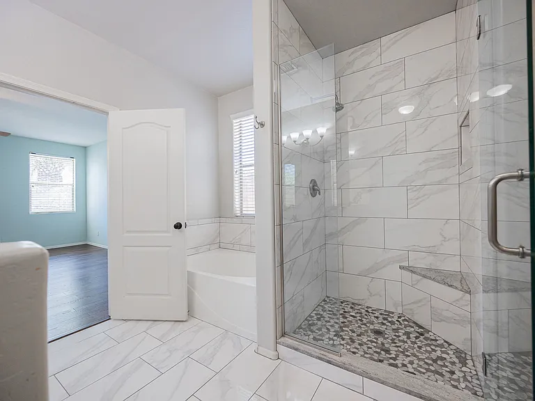 1861 E Patrick Ln — Photo 18