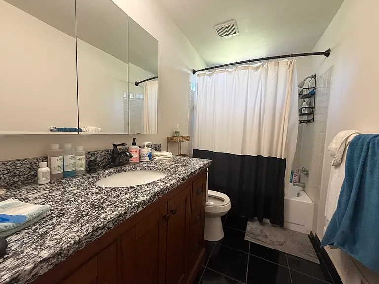 741 Kentucky Dr — Photo 20