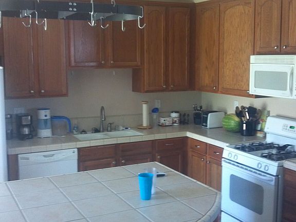 kitchen w island