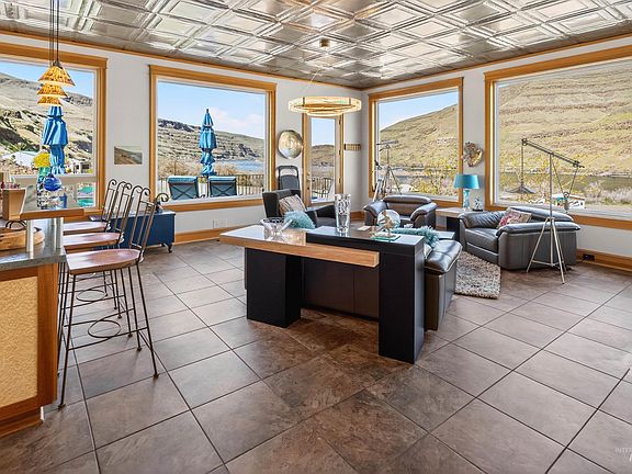 4th image of 6382 Snake River Rd