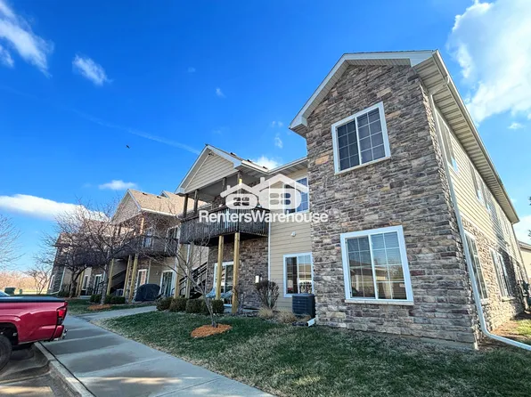 2000 Meadow Ct, Des Moines, IA