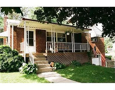 158 Mohican Ave photo 1