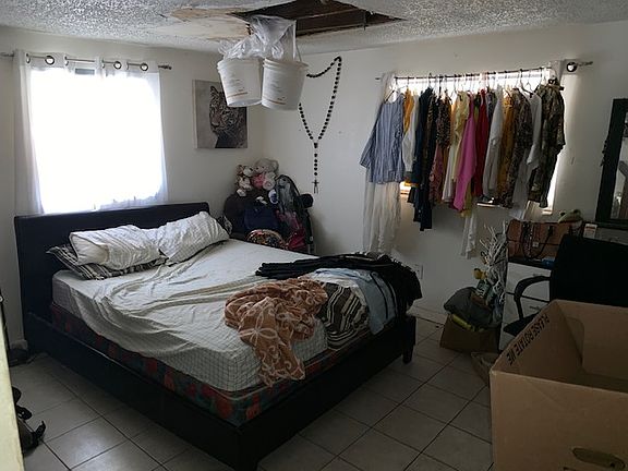 4th image of 10003 Jasmine Ave