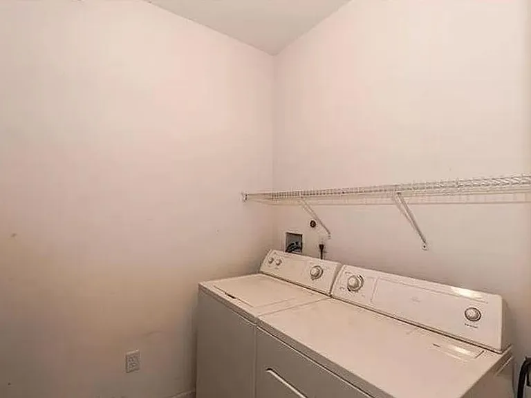 10518 Hill Point Ct — Photo 11