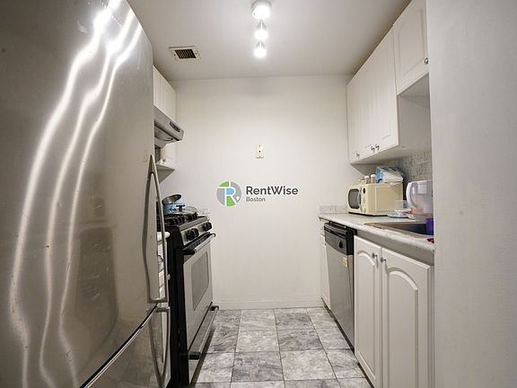 4th image of 15 N Beacon St #709