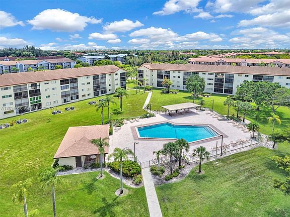 3rd image of 12750 SW 15th St APT 204D