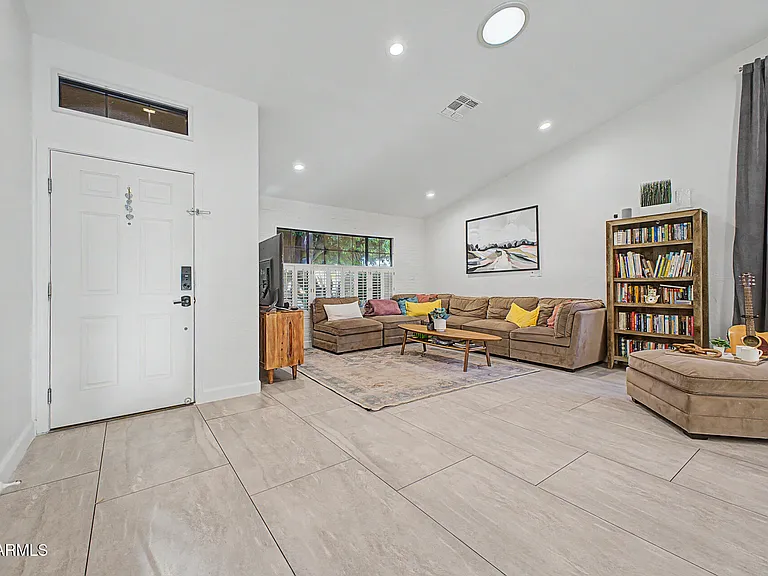3040 S Rosemary Dr — Photo 6