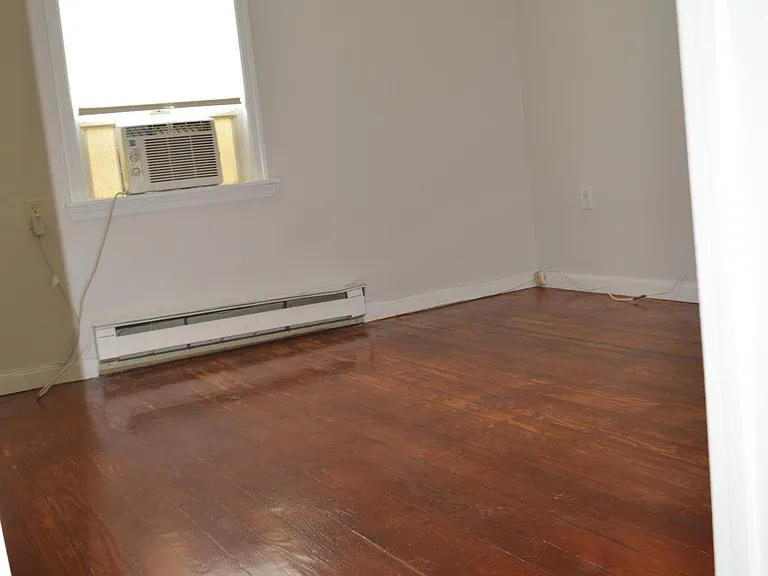 18-20 Somerville Rd #1 — Photo 15