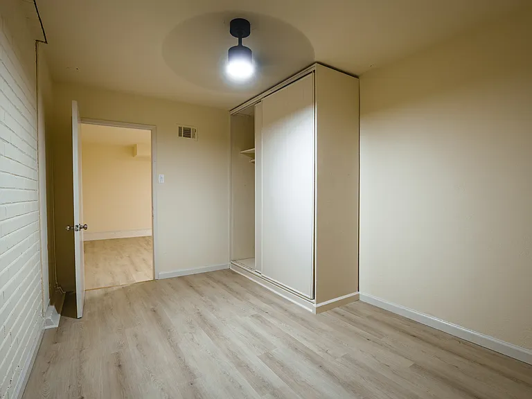 582 Euclid Ave #B — Photo 20