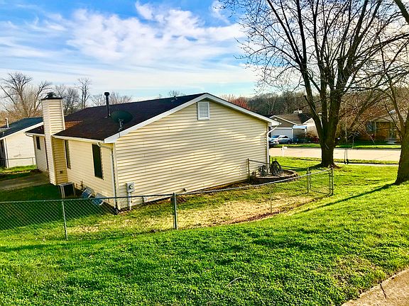 3rd image of 2851 James Christopher Dr