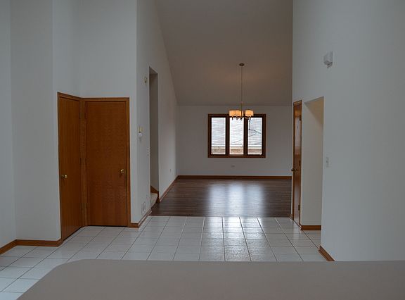 5th image of 8620 Steeple Hill Dr