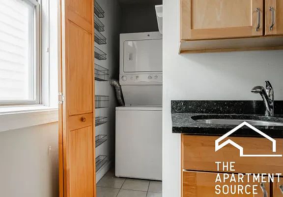 4th image of 1946-48 W Leland Ave #2