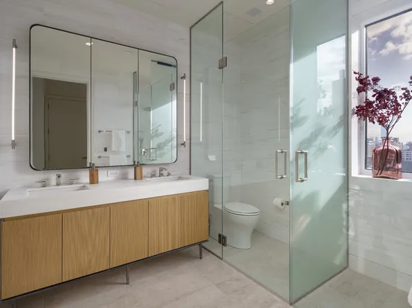 200 East 20th Street image 6 of 16