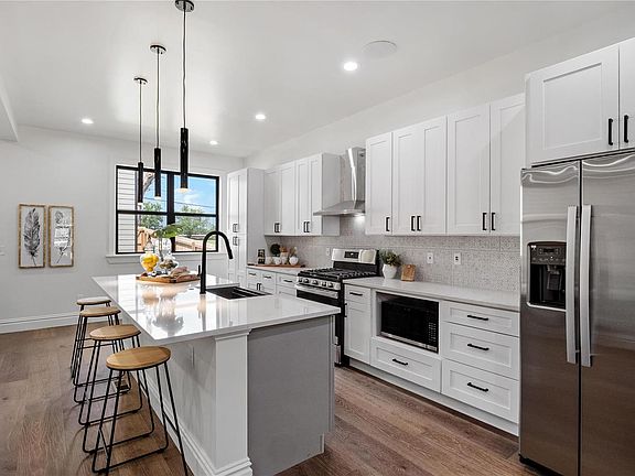 5th image of 3455 Utah St